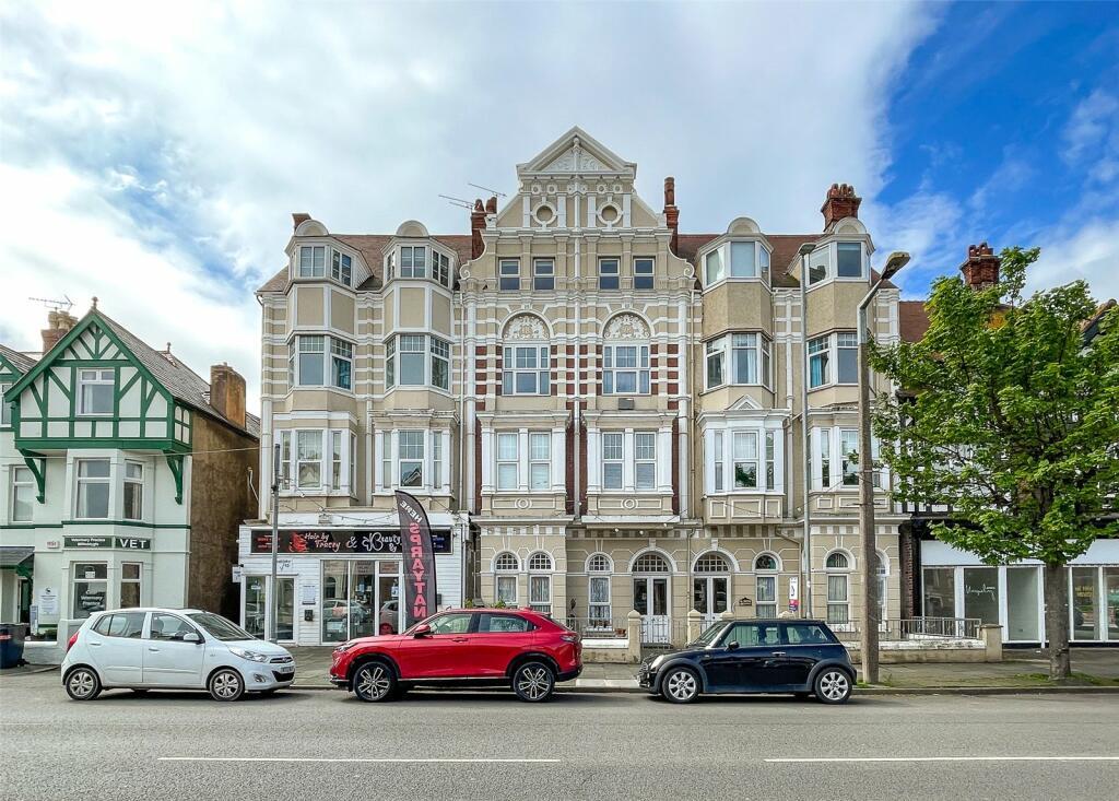 Mostyn Avenue, Llandudno